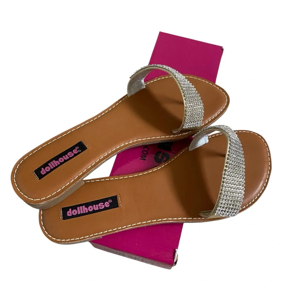 Dollhouse New Y2K 90’s Zarnina Rhinestone Glam Flat Sandals Women’s Size 9 NIB